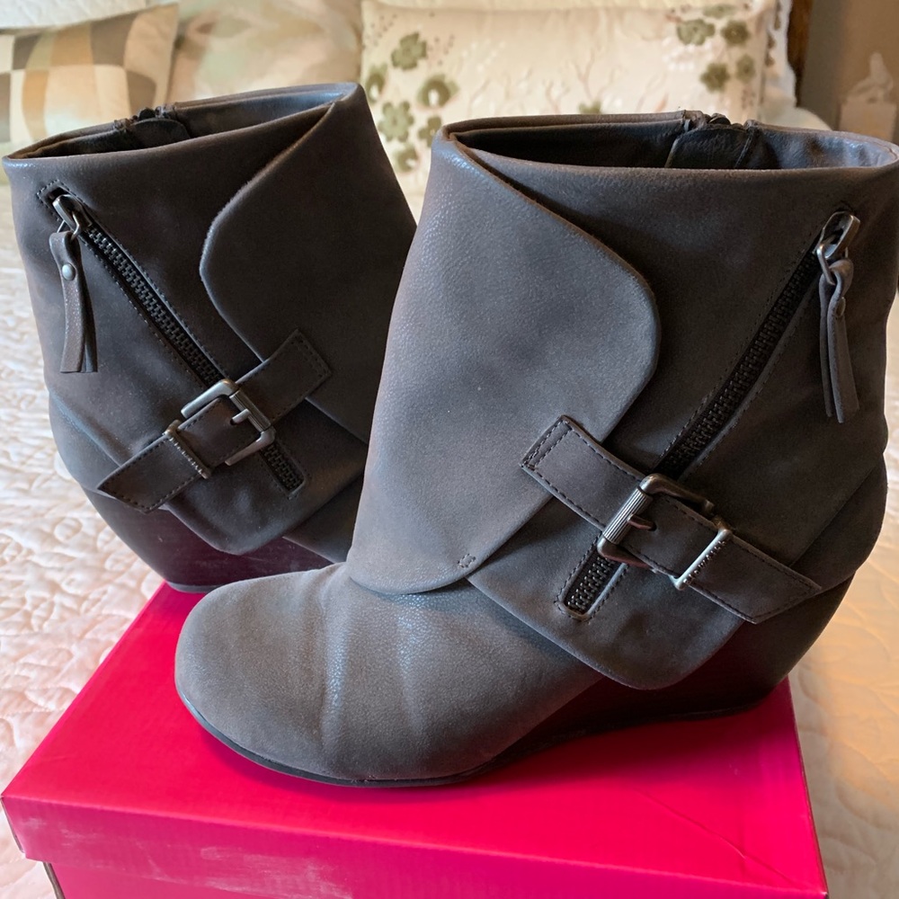 Blowfish wedge ankle boots
